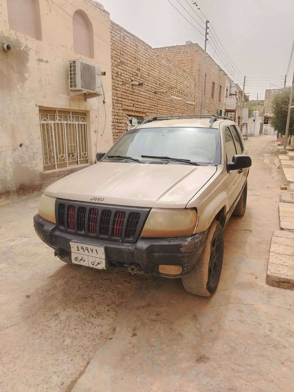 سلام عليكم جيب شيروكي البيع سياره كامله نضيفه تخم تاير جديد تبريد كهربيات جاهزه من كلشي رقم دهوك دواخل نضيفه بطين كامله كير ومحرك بطه محرك 2ونص وشراي بخدمته رقم الهاتف *********** سعر 45 وبيه مجال

