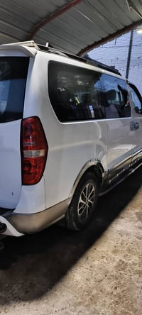 ستاركس ٢٠١١ • أرضية جديدة • رقم إنكليزي