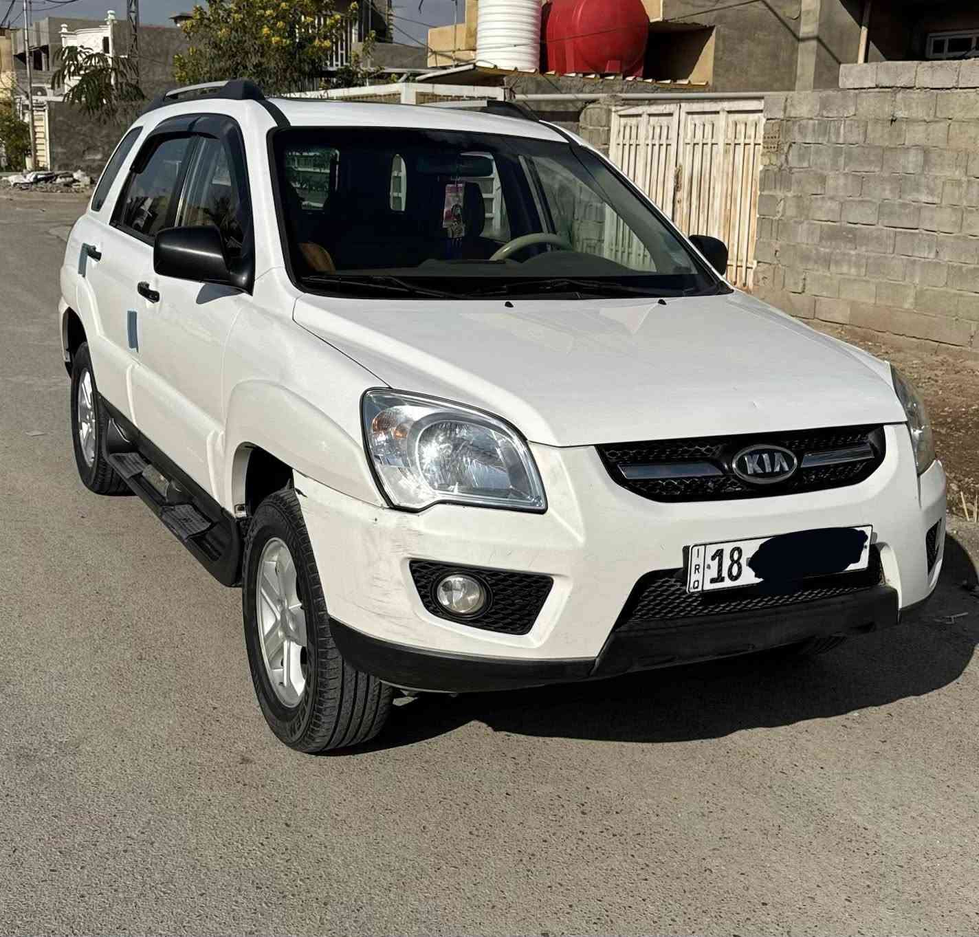 كيا سبورتج 2009 خليجي للبيع او مراوس
رقم الانكليزي الجديد

محرك4سلندر

2000دوش 

داخلها بيجي صاج 

سياره حلوه ونظيفه

تخم تاير جديد

فتحه بالسقف 

محرك وكير مكفولات 

سياره بيها بارد قليل 

سياره بأسمي 

السعر 115 وبيها مجال 

مكاني بغداد- المحموديه

للاستفسار ***********
