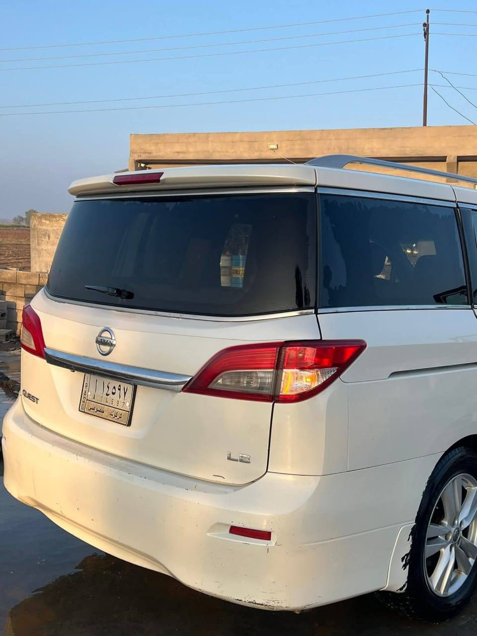 السلام عليكم
... اعادة النشر بسبب الوعود الكاذبه  
سياره نيسان كويست سبعه راكب(فول مواصفات)  
محرك كير شرط 
حداديه شرط 
تايرات نص عمر 
محرك(٣٥٠٠) سته سلندر 
منظومة غاز(٨٠لتر)  ايطاليه 
السياره تشتغل بانزين+غاز 
مكان السياره (الحويجه 
رقمه السياره كركوك 
سنويه تنتهي لل27  
السعر 100
***********
