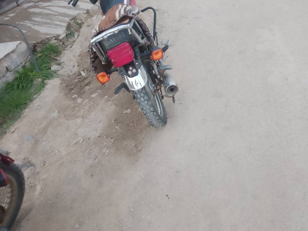 السلام عليكم دراجه للبيع كهربائيات شغاله ما بيها نقص موديل 21 الشرايبي خير يتدلل ما متواجد على الفيس هذا رقمي اللي بخير يتصل ويتدلل ***********
