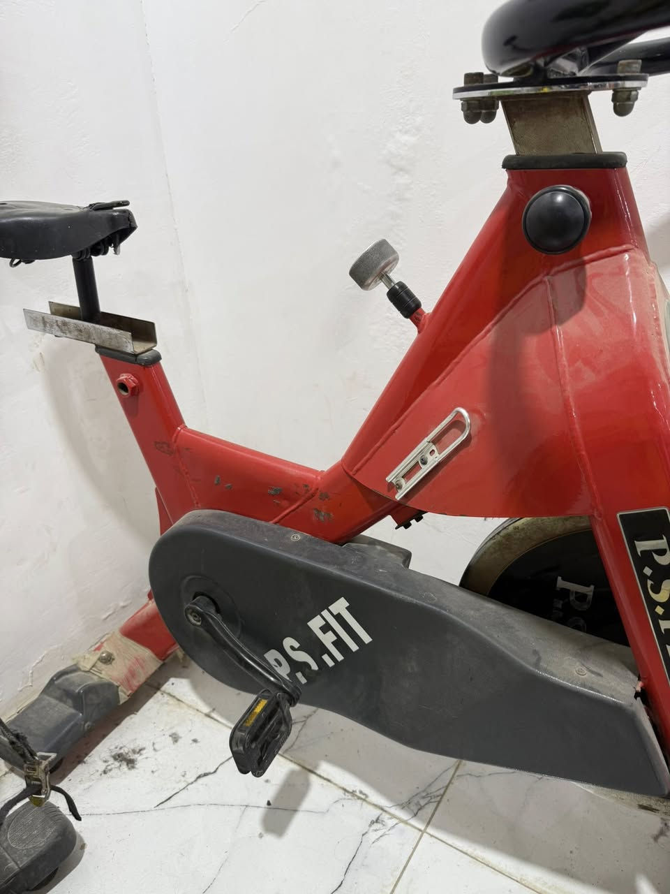 بايسكلات ثقيل نظيفات عدد 2
يحتاحن ترتيب بسيط سعر مناسب 225 الف 
بصره 
***********
