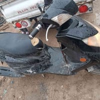 عندي دراجة سكنس فحل للبيع كلة شغال عندي بس السلف واكف وهذا الصوت البل ...