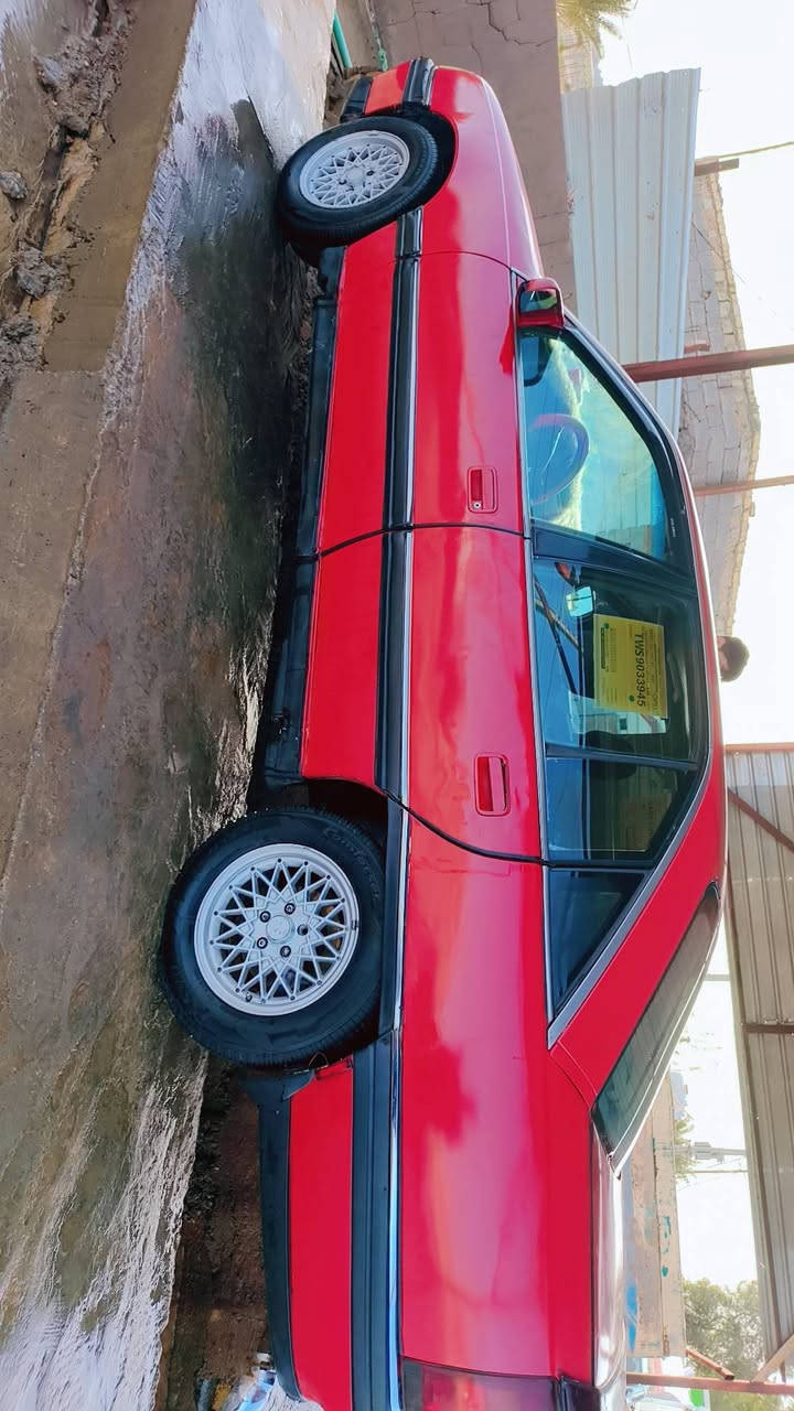 السلام عليكم للبيع اوبل اوميكا موديل 91 قادسيه سياره تخم تاير بطاريه جديده كير مكينه جديد مصبوخه جماليه  سياره نشطه غرفه جديده مكان الديوانيه السعر خاص للسفسار ***********
