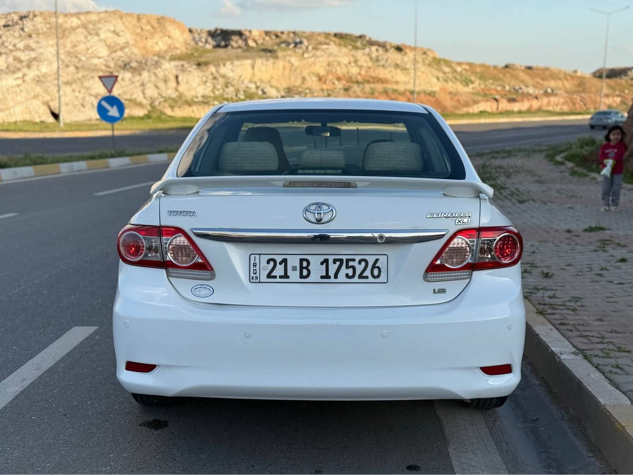 سلام علیکم 
تویوتا کرولا 
مودیل 2012
مواصفات خليجي 
محرك جبير 1.8
ابيض ثلجي
كير اوتوماتيك و عادي
حساس خلفي
داخل ساج
داخل فورميكا
مراية كهربائية 
بلاجكتور
ماشية 224km حقيقي
سيارة بي نص جاملغ خلفي صبغ بدون دواخل بدون ارباك
بي مكانين تعديل بارد صغير
كير و محرك تبريد صدر تايرات كهربائيات تحويل غرامات كلة بشرط
محرك ما مفتوح بدون صوت و بخار 
بي بطاقة بنزين
سنوية وقم هزة جديد لحد 2028
سيارة حيل حلوة ماشالله 
جاهزة مكفولة
سعر 130
بي مجال للطيبين
مكان كركوك
***********
*********** كركوك, العراق
