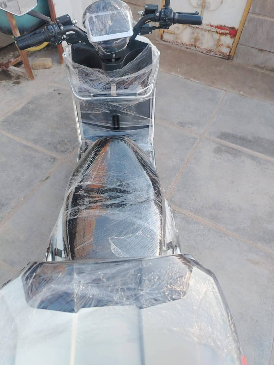 دراجه شحن 6 بطاريه بدون بانزين ودهن اوتماتيك جديده كارتون 
تحويل مباشر بااسمك خلال 24 ساعه ‏‪0774 061 5484‬‏ لاتصال ع لأخ ابو اركان ميسان حي الغدير قرب فلكه القاضي مجاور مطعم اليالي الشام
