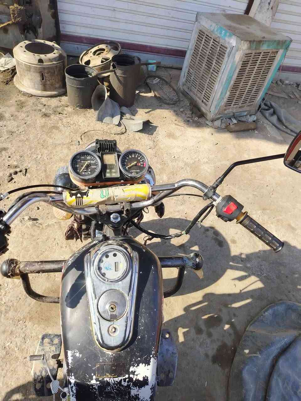 السلام عليكم  ستوتي البيع موديل 16السعر 600العنون بيجي قرب مطعم الزيتون  ملحض الهندر من اشقل بي ما يرجع وكربيتهي طفت ما اعرف شنو بيهي رقم ***********
