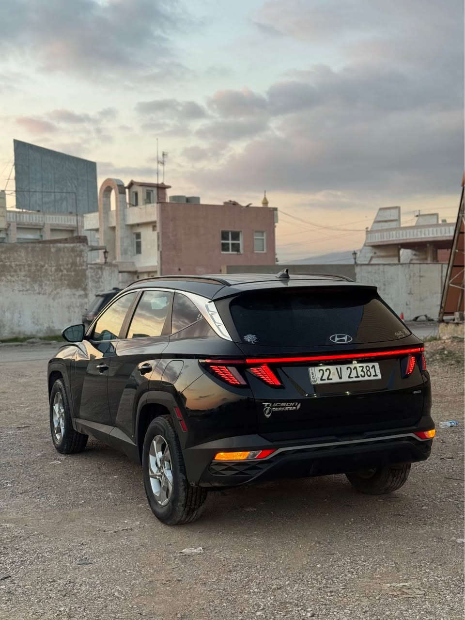 Hyundai Tucson 2022 🌟
هيونداي توكسون ٢٠٢٢

مرقم قبل شهر، تحويل موجود 👍🏻

 جملغ و بوند صبغ ، شاصي شبر بي صبغ
 ٣٧الف ميل ماشية
ارباك سترن و بردة طاك راجع سستم
رقم الشاصي: 5NMJBCAE1NH011882

مواصفات SEL 🎖️
بصمة و دواخل بيجي، دبل اكسن و كشنات هيتر و كشنات كهربائي، رادار امامي جانبي خلفي، حساس، شاشة و كاميرة..

ملاحظة:رادار امامي مابيها

كير محرك تبريد 💯
حجر بلادي شركة 💯

سعر 🔥 169 و مجال 
مكان اربيل
*********** اكر, نينوى
