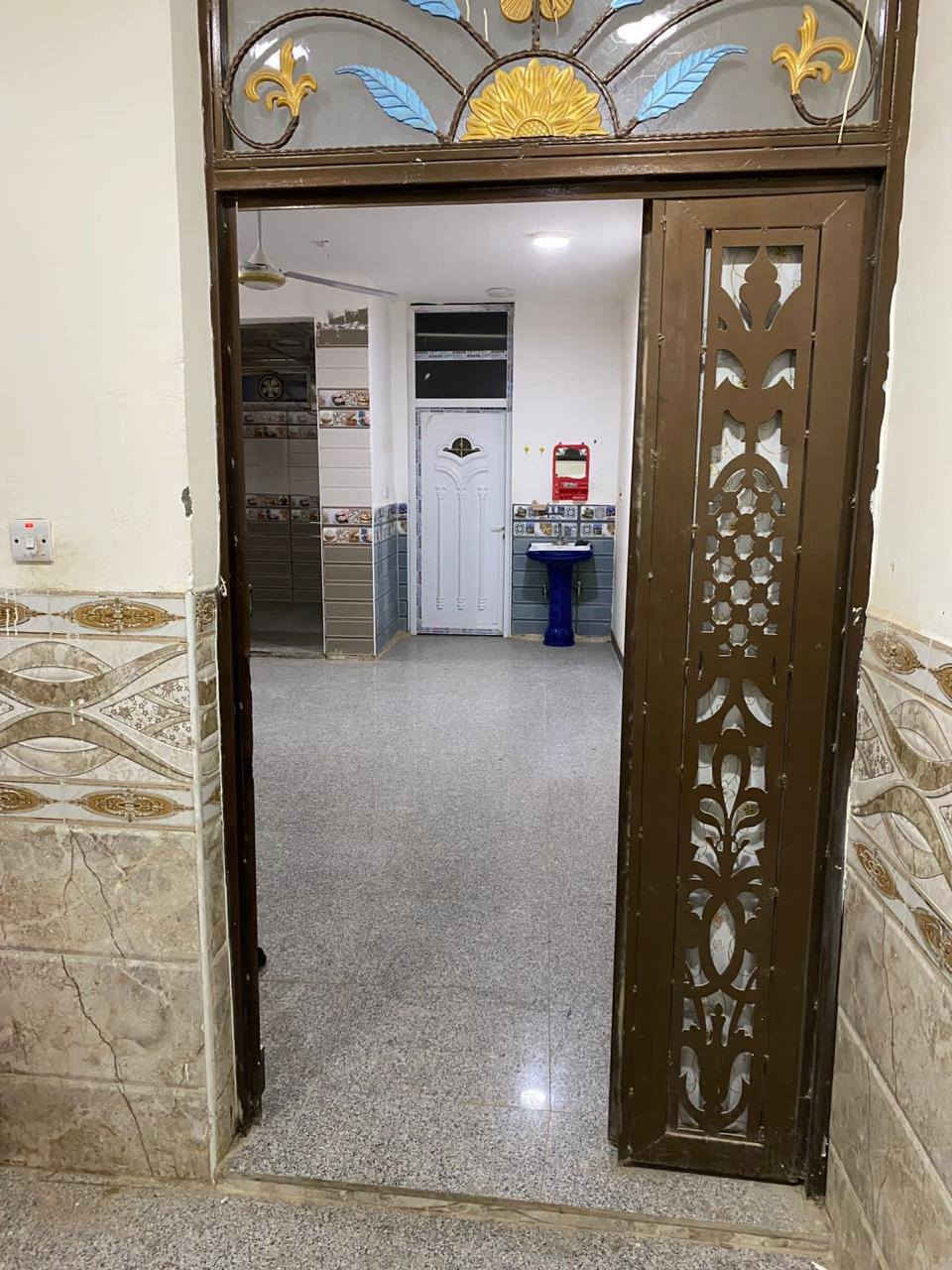 السلام عليكم شقه للايجار في منطقة الجربوعيه  الثالثه موقع العماره مقابيل بوابة المجمع السكني لؤلؤه ساوه باقي التفاصيل الاتصال على هذا الرقم ***********
