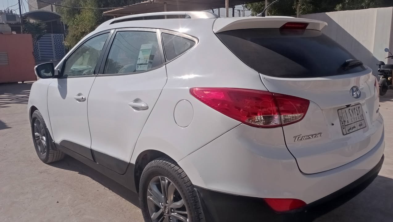 السلام عليكم....للبيع فقط
توسان 2014 خليجي رقم نجف سنويه لل 27 
تحكم ستيرن ايرباكات تبريد قطعتين 
السيارة ماشية 73 الف حقيقي 
بيها صبغ جاملغات الخلفية والتكم وتبديل الجنطة والقمارة صور التصليح منشورة 
السعر 125 وبيها مجال بسيط 
عنوان النجف ***********
