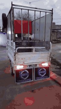 سلام عليكم ستوته للبيع موديل 18 محرك 21 شاصي شرط مكينه شرط منفيس بيها ستوته جاهزه وايرمنيه كلو شرط نضافه فول سعر 1250 بيها مجال للطيبين رقمي
***********
 اسيا ***********
