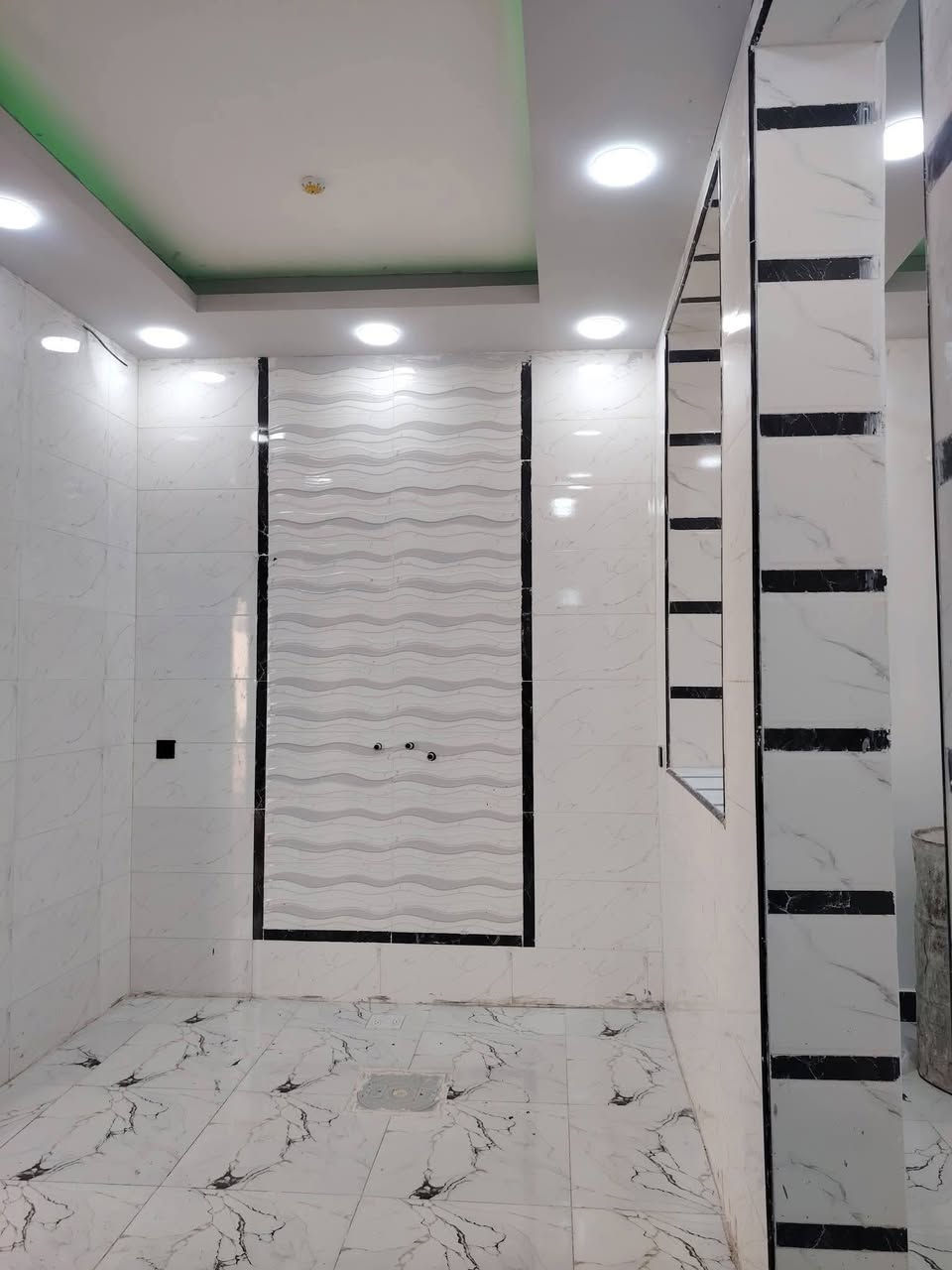 *دار للبيع مساحة 50متر  ....طابو زراعي سند 25
حق التصرف قرار محكمه باسمك مشمول بالتطويب ...

*عنوان شارع المطار الصب مقابل ملحق قرية الغدير

بسعر 💸💸 25 مليون وبي مجال 

♦️ بناء درجه اولى جناي طابوق نهروان جمهوري صب تسليح اساس وسقف والكثير من التفاصيل موجوده في صور المنشور

*خدمات كامله ماء كهرباء تبليط بعرض 15 متر خط مولد سوك اناره ليليه 

مدارس اهليه وحكوميه انترنيت 

للاستفسار اتصل على ***********أو مراسله واتساب *********** 

@الجميع
