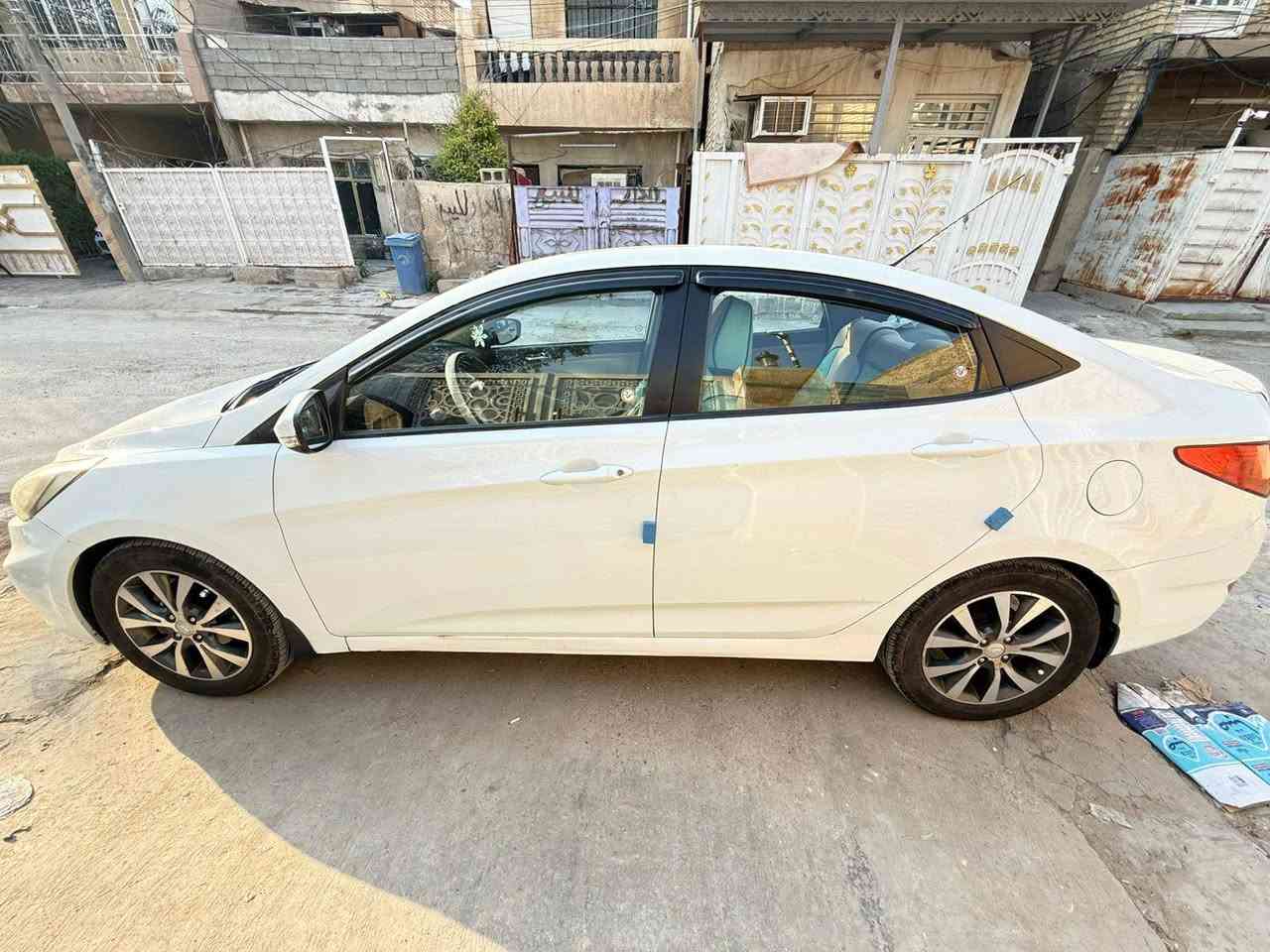 اكسنت خليجي موديل ٢٠١٥ ماشي ٨٤ الف بيهة جاملغ يمنة مبدل وباب السايق مصبوغ السعر ١١٠ ‏‪***********‬‏ مكاني بغداد حي الجهاد
