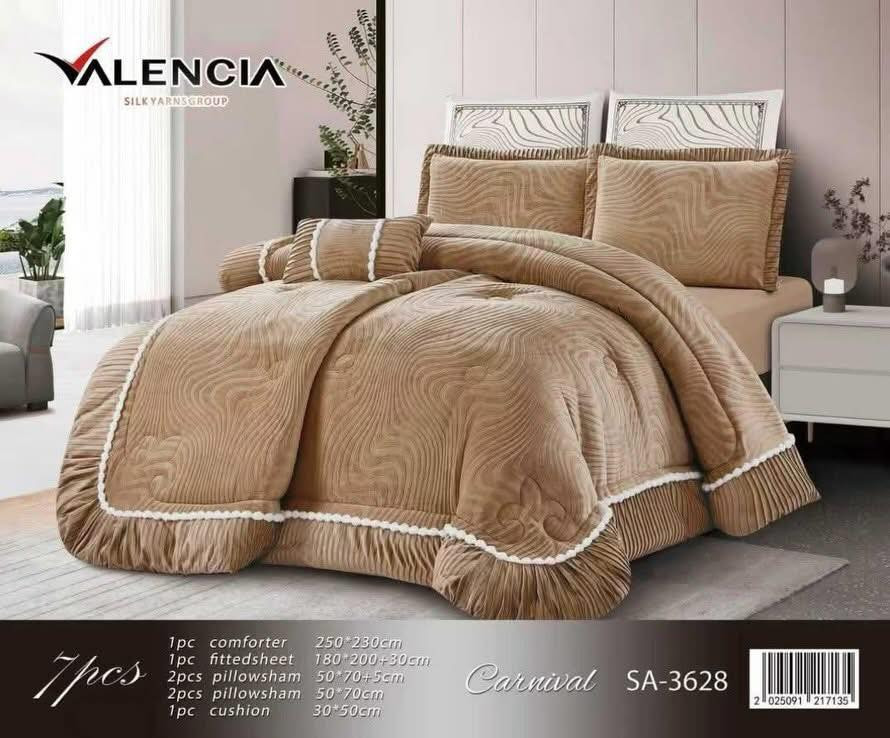 لحاف نفرين فرو قديفه (7) قطع قياس كنك سايز خامه تحفه ماركه فالنسيا ثقيل جدا جدا جدا مع جرجف قديفه لاستيك مع 2 وجه مخده ساده مع 2 وجه مخده دجتال مع كوشه 

شغل كسرات فرو ارنب تكسير خامه جدا جدا تحفه وناعمه 

قياس تللحاف 250*230 قياس كنك سايز 
قياس الجرجف 180*200+30 لاستيك ارتفاع من 4 جهات 
قياس 2 وجه مخده قديفه ساده فرو 50*70+5 سم دانتيل 
قياس 2 وجه مخده دجتال 50*70  مشجر 
قياس وجه كوشه 30*50

المجموع (7) قطع السعر فقط (53) الف ✅
توصيل داخل الحله 3


**إذا كنت صاحب هذا الإعلان وتريد حذفه لأي سبب، رجاءا أرسل رسالة إلى الدعم الفني**