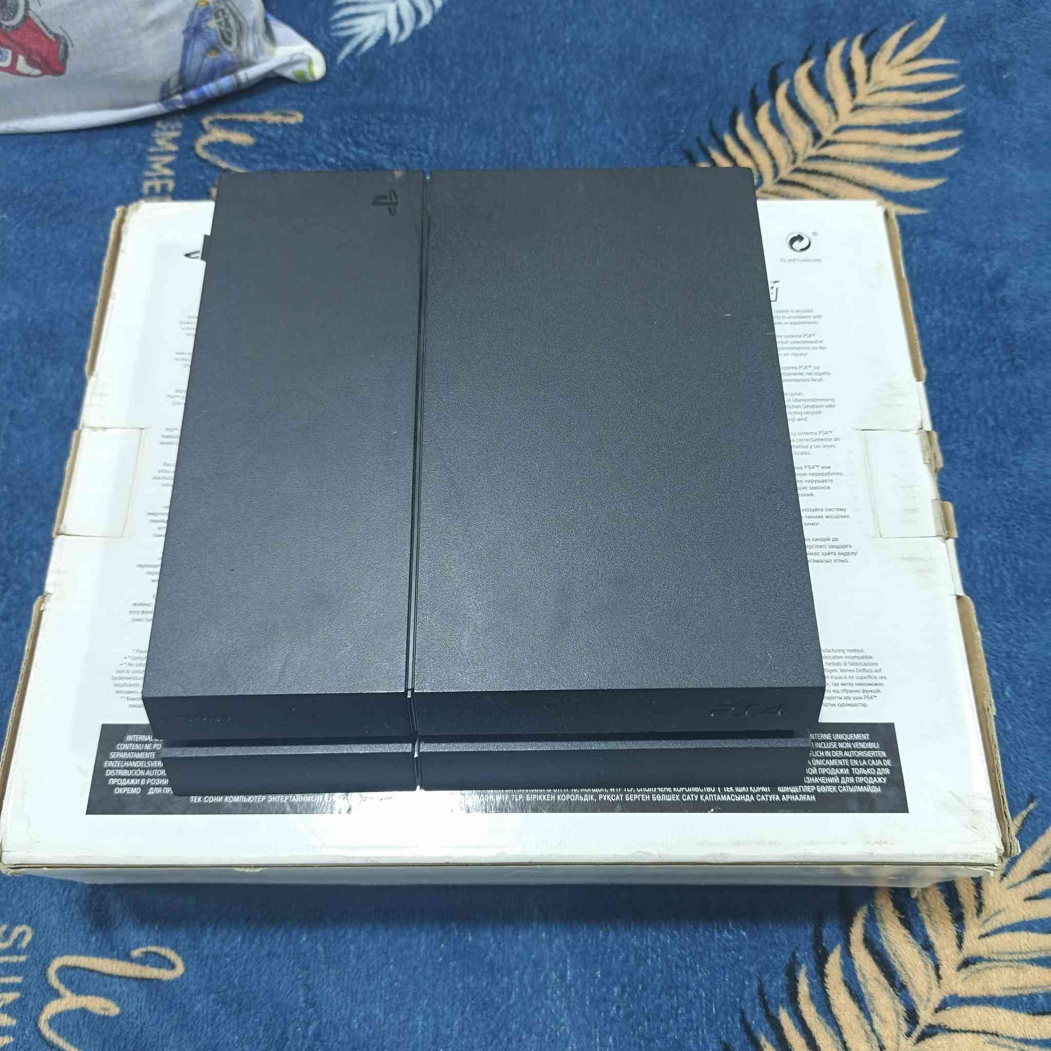 بلي 4 فات نضيف جدا مع المحلقات مثل الواضح بل صوره ما مهكر 
💸سعر 225وبي مجال بسيط
⭕ملاحظة عدسة القراص يراد له تنظيف 
⭕العنوان حله شاع ٦٠
📞***********
