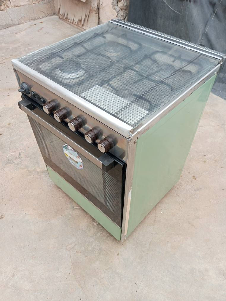 طباخ تكنو عشتار مصري باب الاول شرط الشغل عالفحص العيون والفرن السعر125 وبيه مجال شراي تفضل خاص.كركوك كركوك, العراق


**إذا كنت صاحب هذا الإعلان وتريد حذفه لأي سبب، رجاءا أرسل رسالة إلى الدعم الفني**