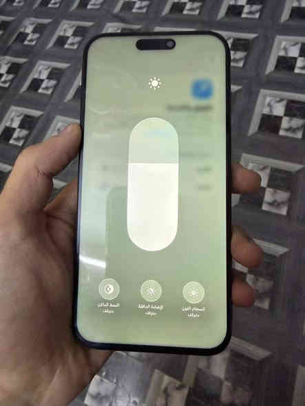 السلام عليكم ايفون ١٥ برو ماكس ذاكره ٢٥٦ بطاريه ٨٩ الجهاز مبدل شاشه نوعه كلش زين فيس ايدي شغال والكامره الخلفيه واكفه الاماميه شغال مابيه شي والشاصي مكسور وملحوم مثل مموضح بل صوره الباقي كله شغال وكله بلاد السعر ٦١٠ وبي مجال بسيط مكاني بغداد الإسكان شارع مستشفى الطفل الاستفسار الاتصال على الرقم ***********
