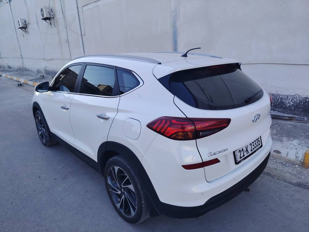 توسان 21 خليجي كفاله من الدعاميه للدعاميه من الصبغ والتبديل والبارد والضربه ماشي39
بيع او مراوس بأقل
نضيفه جدا ع وضع الشركه
***********
