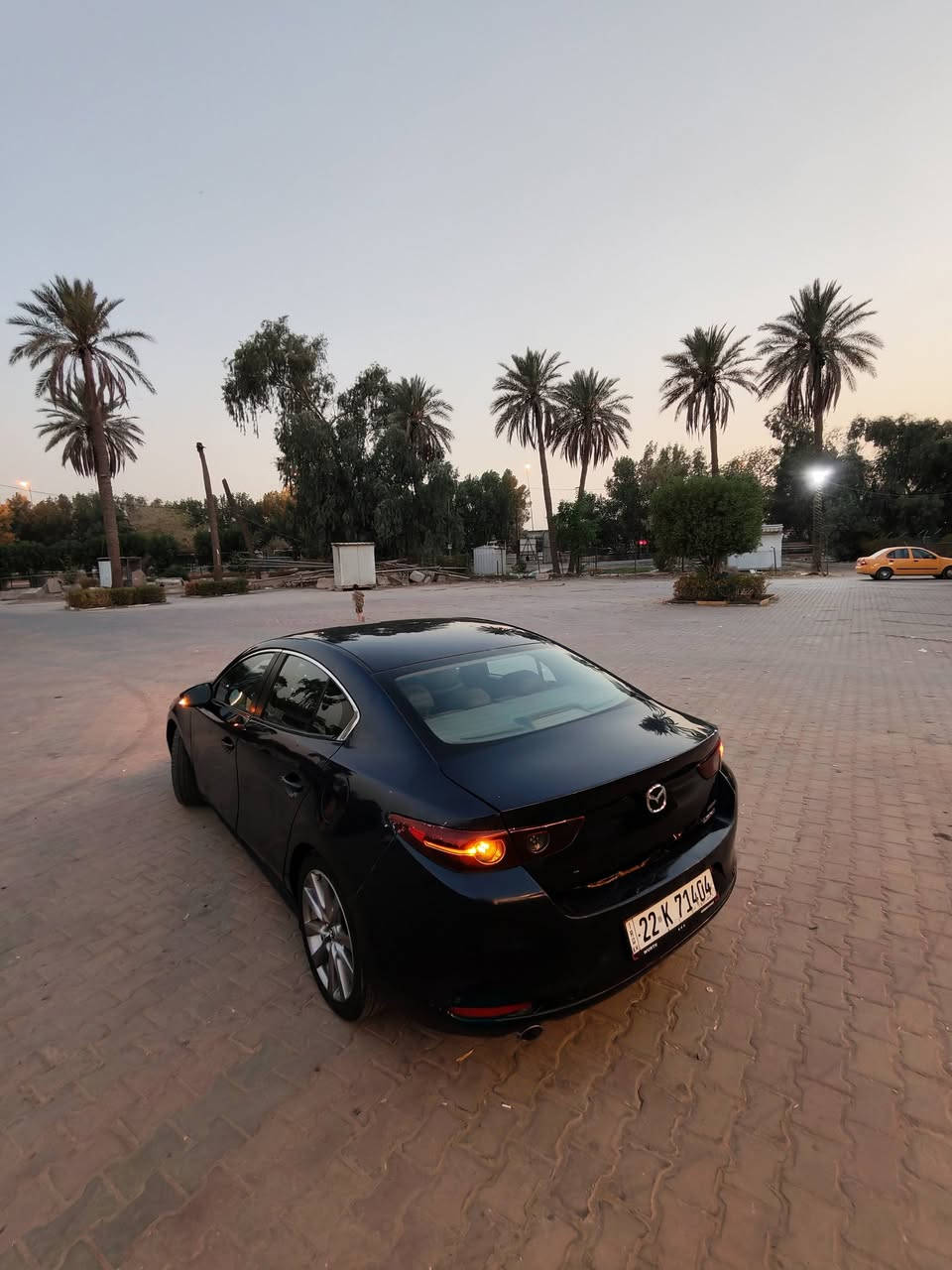 السلام عليكم (( للبيع  او المراوس حسب القناعه )) 

اليدور مازدا بسعر مناسب وبسعر الكوري اذا مو ارخص يتابع المنشور 

مازدا 3 موديل2021 رقم اربيل انكليزي بأسمي  هزة وسنوية كلة جديد

ضررها :- جاملغ أمامي موضح بالسونار والصور وبالعراق صاير بيها قطع اثر شخوط 

مواصفات :- ( بصمه / كشنات جلد / نقطه عمياء / تحكمات جهتين وباقي المواصفات المعروفه ... ) 

السعر :- 130 ورقةة وبيها مجال للطيبين 
المكان :- بغداد / قرب مرور الكاظميه
للإتصال :- *********** 

ملاحظه :- الشراي يتصل بيه ويدلل والسياره احولها باسمي المشتري وبالعافيه على صاحب النصيب قلبا ولسانا ❤️
