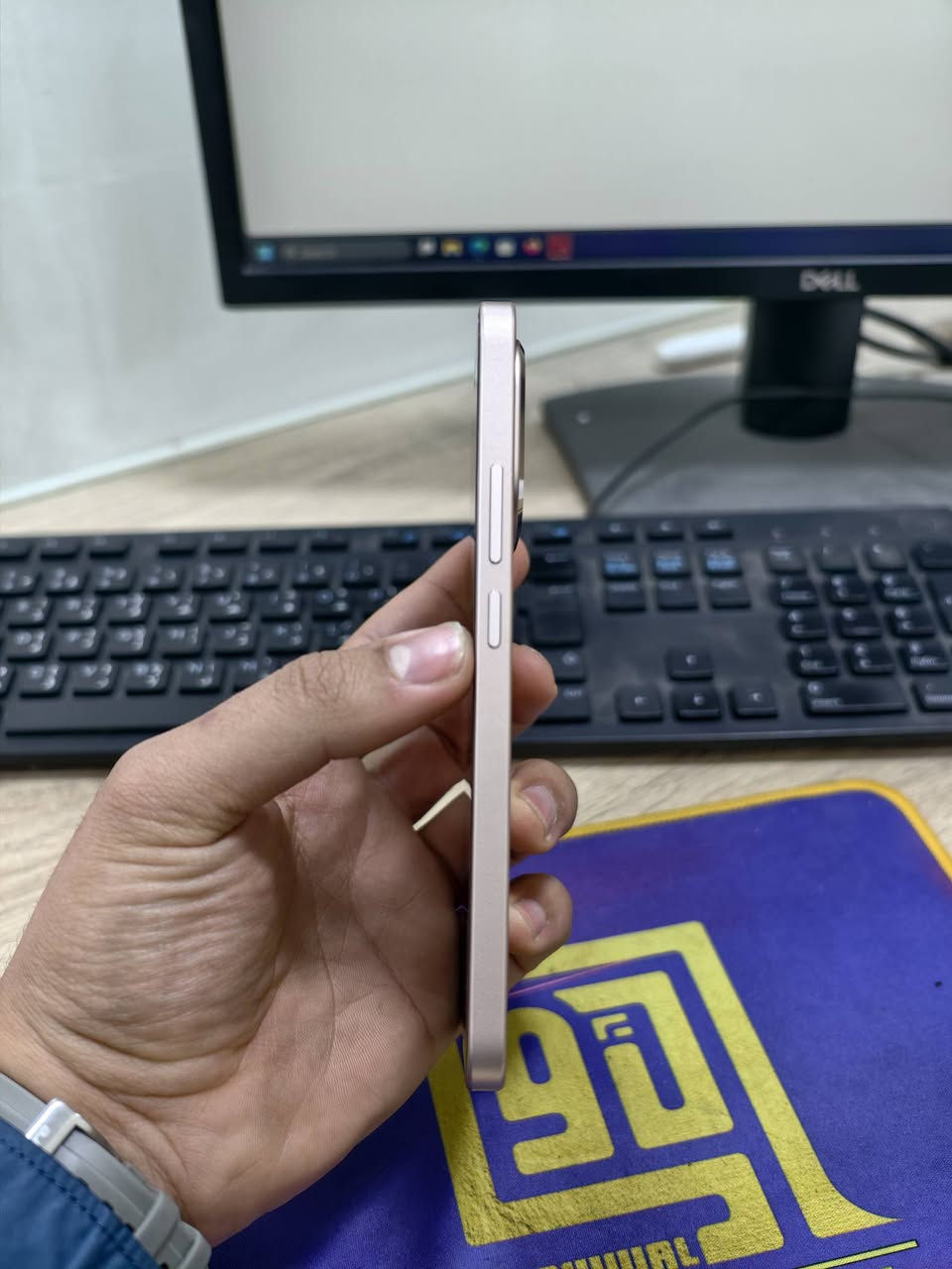 سلام عليكم
للبيع شاومي 15 تي 
مواصفاته معروفه 
ذاكرة 512/12
لون مميز 
مستخدم قليل جدا 
بطارية 100 
نضافة 1000% 
كامل ملحقات 
السعر 490 وبي مجال 
مكاني نجف توصيل جميع المحافظات 
*********** 
***********
