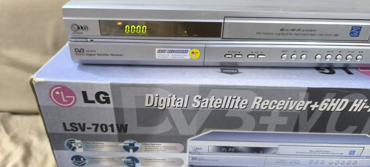 السلام عليكم
جهاز فيديو 
كاسيت كبير 
ماركه LG
صناعه كوري
فيديو مدمج ستلايت 
6 هيد 
نظام Hi-fi 
جهاز مستعمل نظيف 
مع كارتون 
بدون ريموت 
السعر 70
التوصيل 5 بغداد 6 باقي المحافظات


**إذا كنت صاحب هذا الإعلان وتريد حذفه لأي سبب، رجاءا أرسل رسالة إلى الدعم الفني**