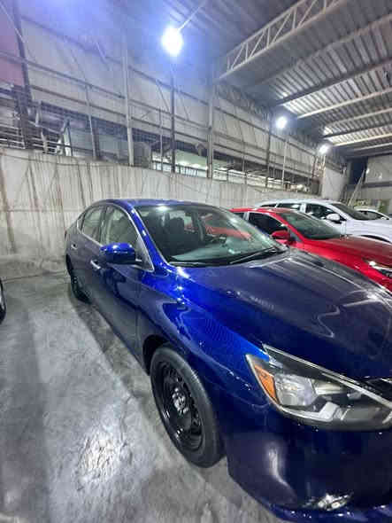 السلام عليكم سيارة  نيسان سنتره للبيع رايده عنوان بغداد جديدة ***********
