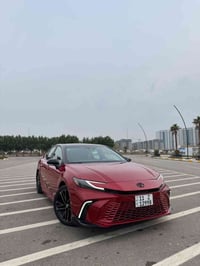 كامري 2025 xse فول هايبرد   حادثهه موجود بالصور بيهه صبغ بنيد فقط رقم ...