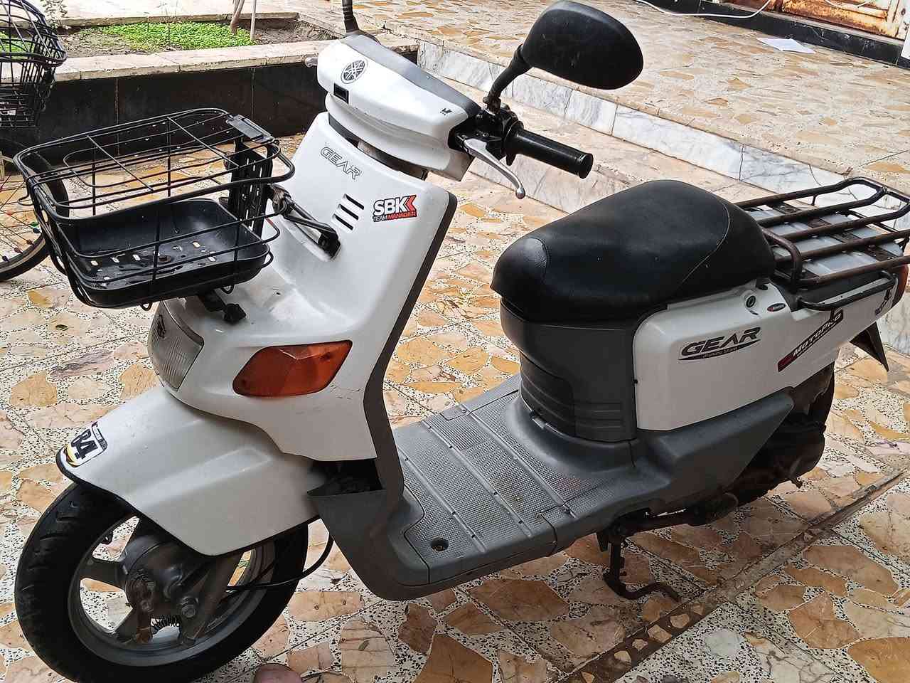 دراجة بيكم نظافة كلش نظيف استعمال قليل محرك برغي ممفتوح بية كلها على البلاد كهربائيات اشاير استان كهربائي سلف وهندر كلهن شغالات مكاني بالبصرة 
***********
