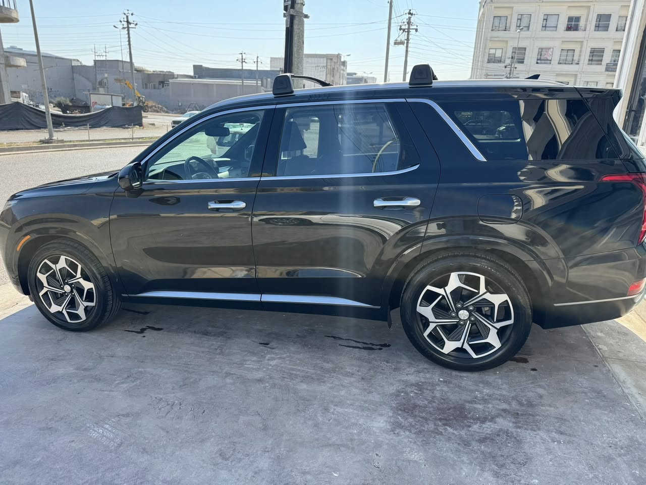 السلام عليكم
تم تنزيل السعر بيع مستعجل وماكو هيج سعر. والله بالنسبه للنضافه
هونداي بلسايد  موديل 2022 كلكرافي. اعلى شي بالمواصفات 
رقم بغداد بسمي 
ماشيه42 الف 
وارد أمريكي. حادث خلفي 
 قبق الجنطه   ومبدل اصلي بدون صبغ فقط الجاملغات مرشوشات بدون ايرباك 
العنوان بغداد 
السعر 290 وبيها مجال بسيط 
رقم الهاتف ***********
