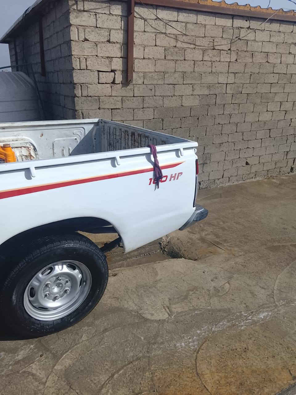 نيسان 2002البيع مزاد الداخليه السعر 52وبيهة مجال ***********
