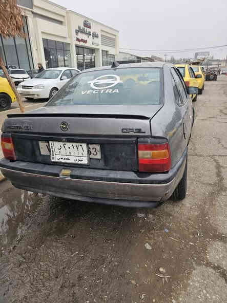 السلام عليكم للبيع فيكترا موديل 92 بيها بدنه مبدله سياره حيل حلوه سياره لاقص ولا قلبن وكربون بنزين بوكاني موصل مكلف بالنشر السعر 45 وبيها مجال بسيط وهذا رقمي بي واتساب***********
