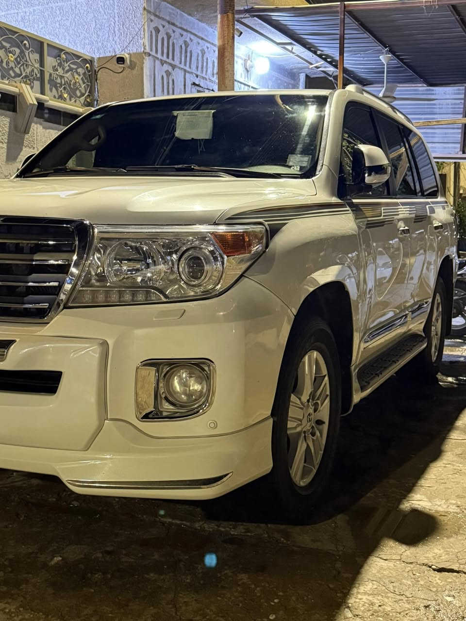 لاندكروز 2014 فول 1على 1 بريم 
ماشيه 125
بيها شبر بلباب الامامي من جوه وشبر بل باب الخلفي  من جوه اثر شخط  والباقي كفاله 
السعر 345 بيها مجال بسيط
لاستفسار ***********
