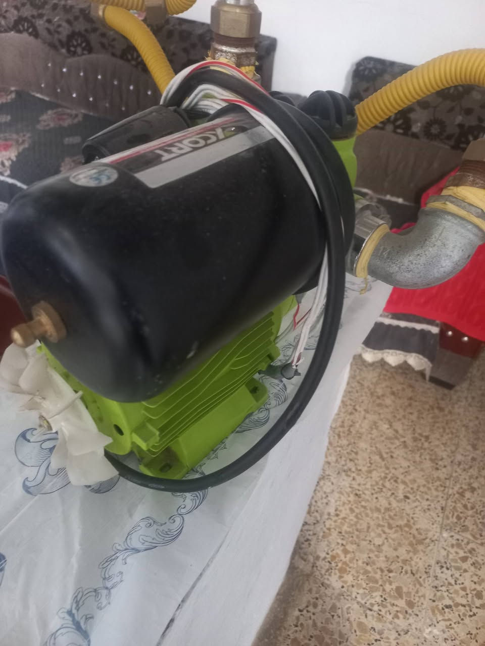 سخان اخو الجديد وتانكي ٥٠٠ لتر سعرهن ٧٥ مابيهن شي جاهزات وعلى الفحص كعده عربيه ٨ امتار اربع كعدات كل كعده مترين  وثمن تجوات خوات الجدد لا وصخ لا فتك لا ضرر جدد سعره ١٠٠  وزوليه بلون الكعده جديده شوف العين ٣×٣  يعرها ٩٠ ماطور ماء اخو الجديد لا داخل تصليح ولا مصلح شغال وعلى الفحص سعره ٥٠ الغراض بيهن مجال بسيط وعباره عن جدد شوف العين النجف شارع المطار


**إذا كنت صاحب هذا الإعلان وتريد حذفه لأي سبب، رجاءا أرسل رسالة إلى الدعم الفني**