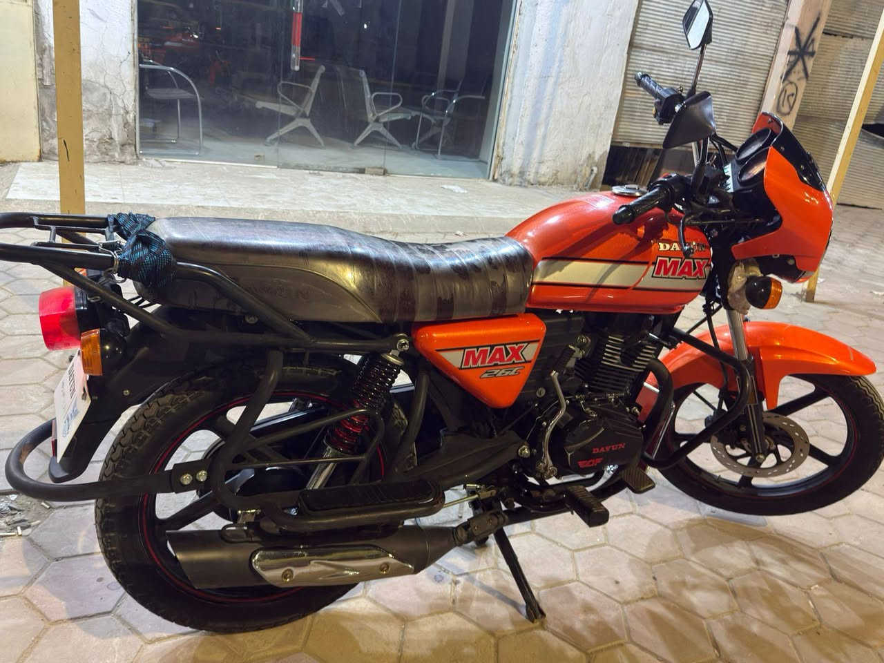 السلام عليكم درجه دايوان ماكس لبيع موديل  2023رقم وسنويه مكفوله بسمي سعر خاص لانتصال ***********
