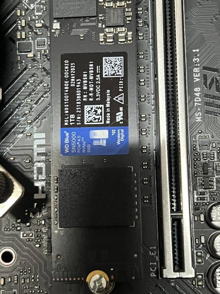 🔹 Core i5-14400F
🔹 RTX 3080 10GB ZOTAC
🔹 DDR5 XPG 16GB
🔹 MSI PRO H610
🔹 SSD WD 1TB
🔹 Power Supply HYDRA 750W
🔹 HyperX Headset
🔹 Redragon Keyboard + Mouse

🎮 يشغل أقوى الألعاب
🎨 ممتاز للتصميم والمونتاج
⚡ سرعة وأداء عالي

السعر: 1400
***********
