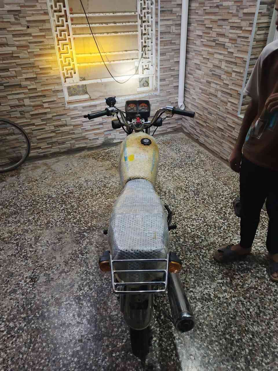 ***********      525  ألف
