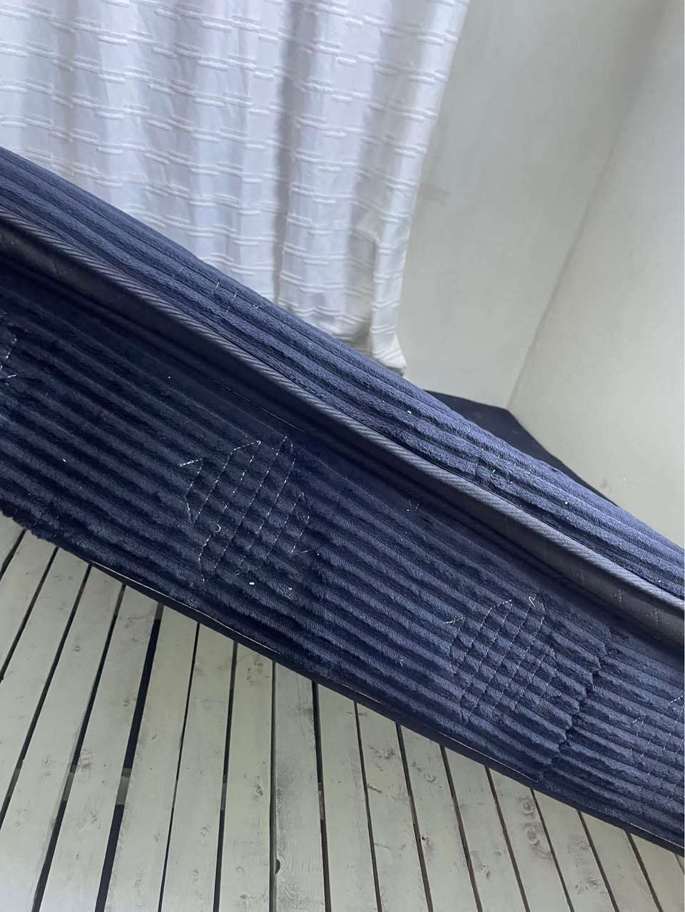 للبيع دوشك طبي ستعمال قليل دوشك مريح كلش 
الحبيبيه *********** بغداد, العراق
