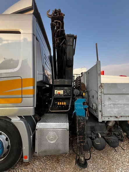 كرين حاجب موديل 2012  7طن رقم سليمانيه باسم صاحبها متواجد في معرض بغداد الحديث  العنوان الانبار الرمادي منطقه الشراع الخط السريع للتواصل 
***********
***********
