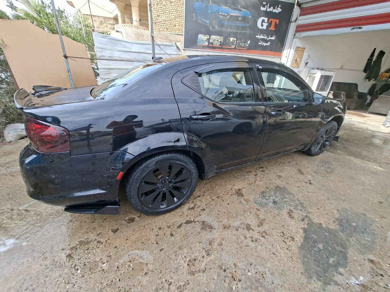 دوج افنجر موديل 12 مكينه 2400 غاز ..بانزين 
ماكو دوانز صرف ماكو 
سياره عليه برمجه مراوح او برمجه مكينه 
بيه كزوز رياضي 
حماوه ماكو 
نقصه حساس ABC فقط
ضربته جاملغ يمنه او بنيد ابيع حزام 
مكينه او كير مكفولات 
صدرا امامي خلفي جديد 
تخم اذاين جدد 
تبريد ثلج 
ماشيه 105 

للبيع او للمراوس 
السعر  83$
***********
