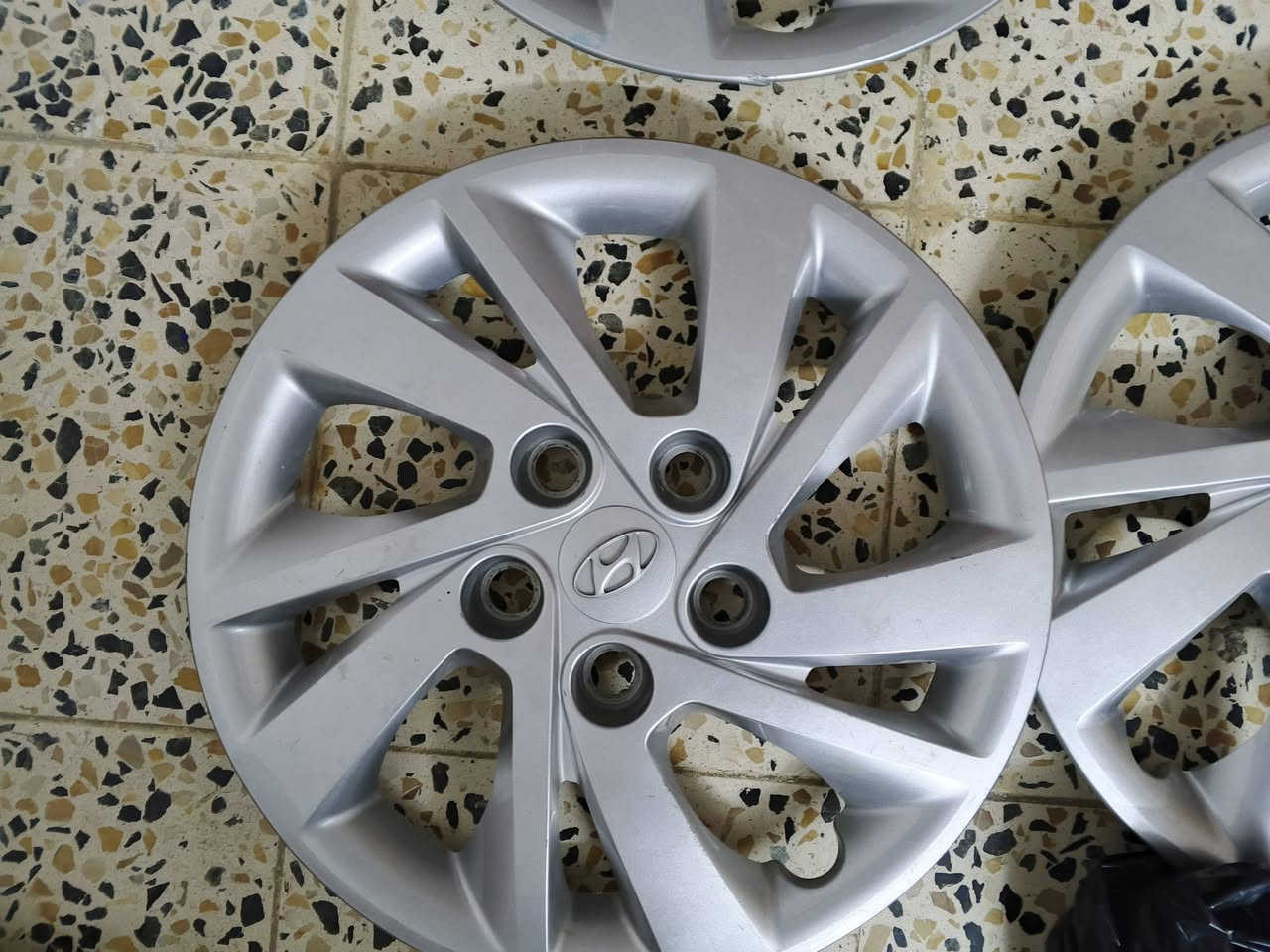 غراض النترا كبات حجم ١٦ سعرهن ٢٠ الف دسكات اصلي كوري ١٠ مطريات١٠ بطانة باب النترا موديل٢٣ سعرها  ٤٠ الف كيلون باب النترا  موديل ٢٣ لحد ال٢٥ يرهم سعرة٤٠ الف لايت زنون سعرة٢٠ دبة دهن بريك مع حساس ب٢٠ كونترول جام اصلي ١٠ نرمايد باب النترا موديل ٢٣ لحد ال٢٥ زوج سعرهن ٢٥


**إذا كنت صاحب هذا الإعلان وتريد حذفه لأي سبب، رجاءا أرسل رسالة إلى الدعم الفني**