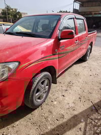 هايلوكس كويتي • ٢٠١٠ • رقم قادسيه مميز