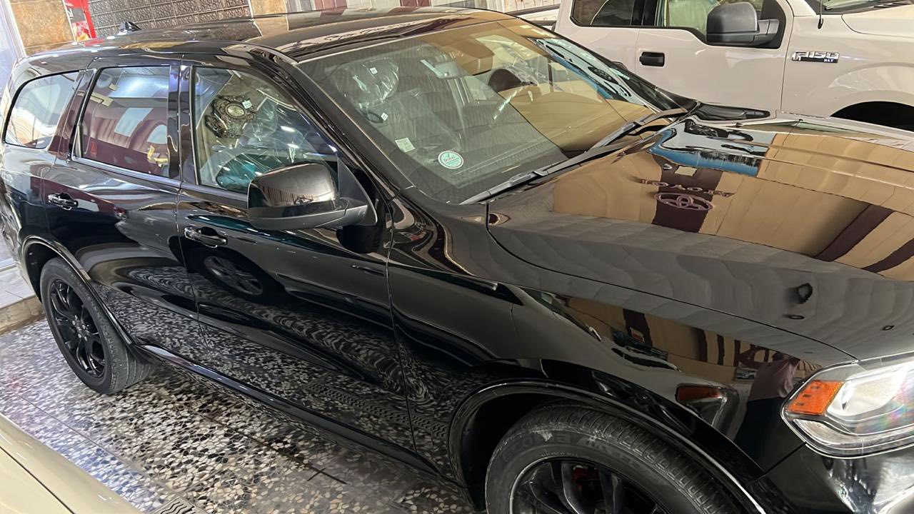 دورنكو موديل ٢٠٢٠ وارد أمريكي 
لون اسود رقم أربيل كفاله عامة
السنوية لغاية ٢٠٢٧
ماشية  ١٠٠.٠٠٠ كيلو 
مكينة ٣٦٠٠    ٦سلندر 
مكلف بل نشر 
  صاحب السياره
770 561 7475
