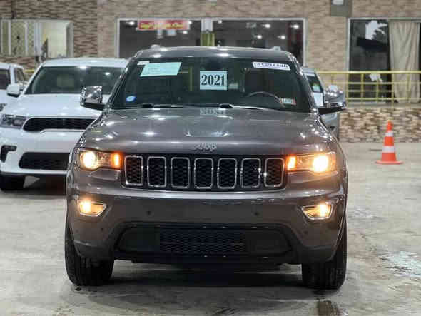 السلام عليكم جيب شيروكي موديل 18 معلايه 21 سياره جديد كلش وبدون ايرباك وجاهزه من كلشي وسنوية جديده لنهايه ل28 سعرها 175 بيها مجال للشراي صور حادثه منشور لاستفسار *********** مكانها ديوانية ديوانية
