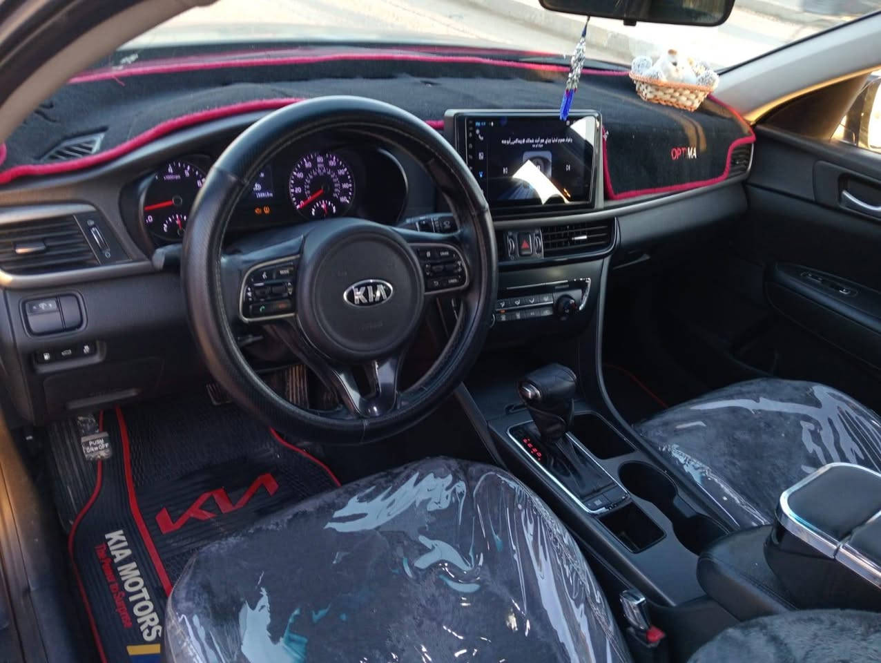 السلام عليكم ورحمة مكلف بالنشر
موديل 16 وارد أمريكي حادثها جاملغ وبنيد بدون أي دواخل مكينه 1600 تيربو
***********
للمراوس فقط بكارنز او راندو
العنوان ديوانية
