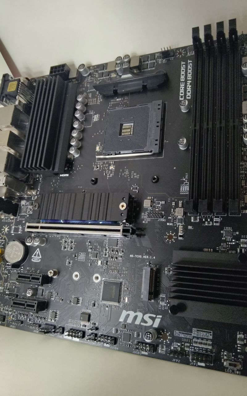 MSI B550M PRO-VDH WIFI
جديد للبيع


**إذا كنت صاحب هذا الإعلان وتريد حذفه لأي سبب، رجاءا أرسل رسالة إلى الدعم الفني**
