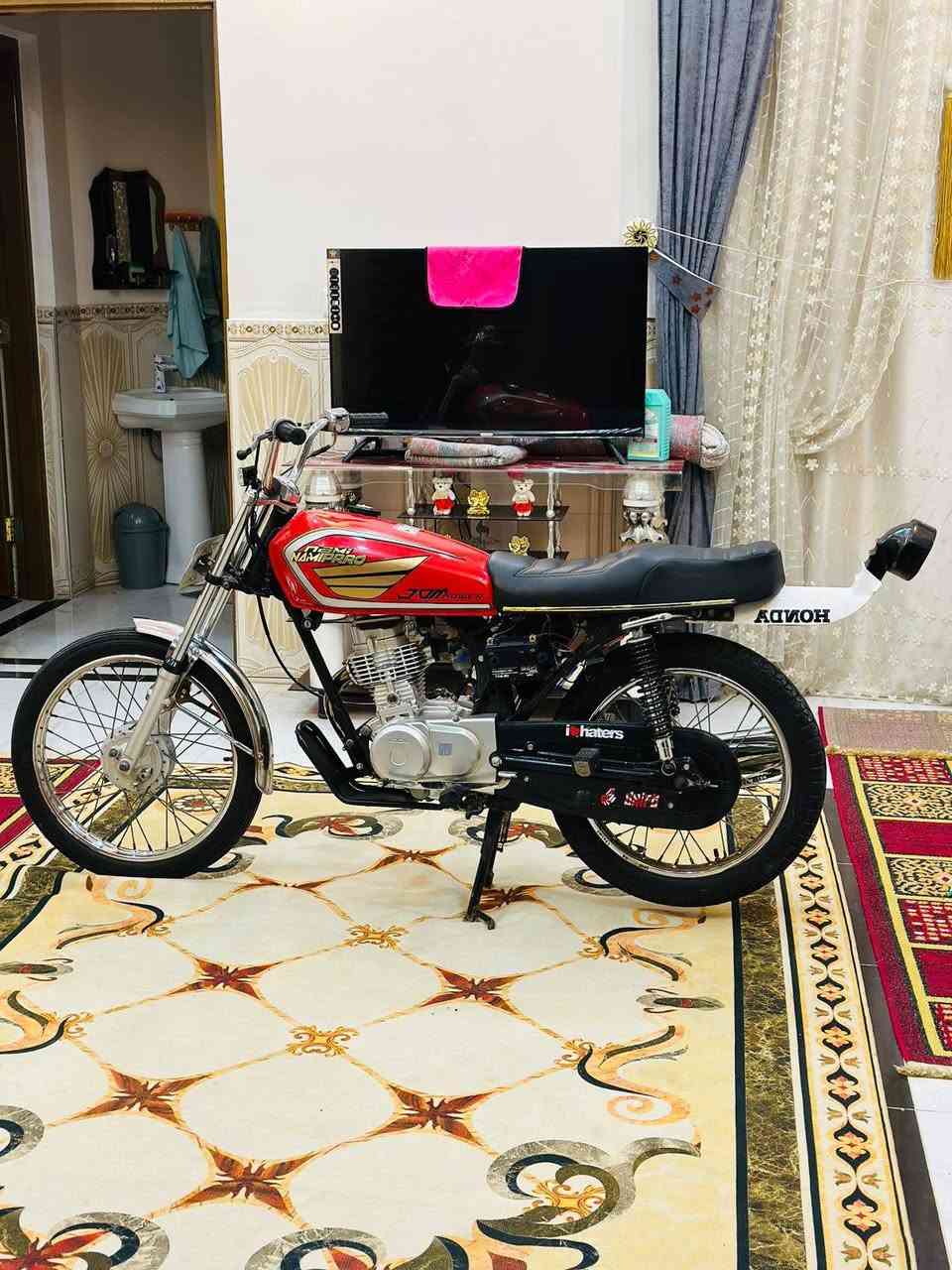 يراني  البيع مديل 14 رقم عربي وسنويه منتهيه الدراجه مكفول السعر 1400 وبيها مجال لبكان البصره قضاء الدير رقم *********** / ***********
