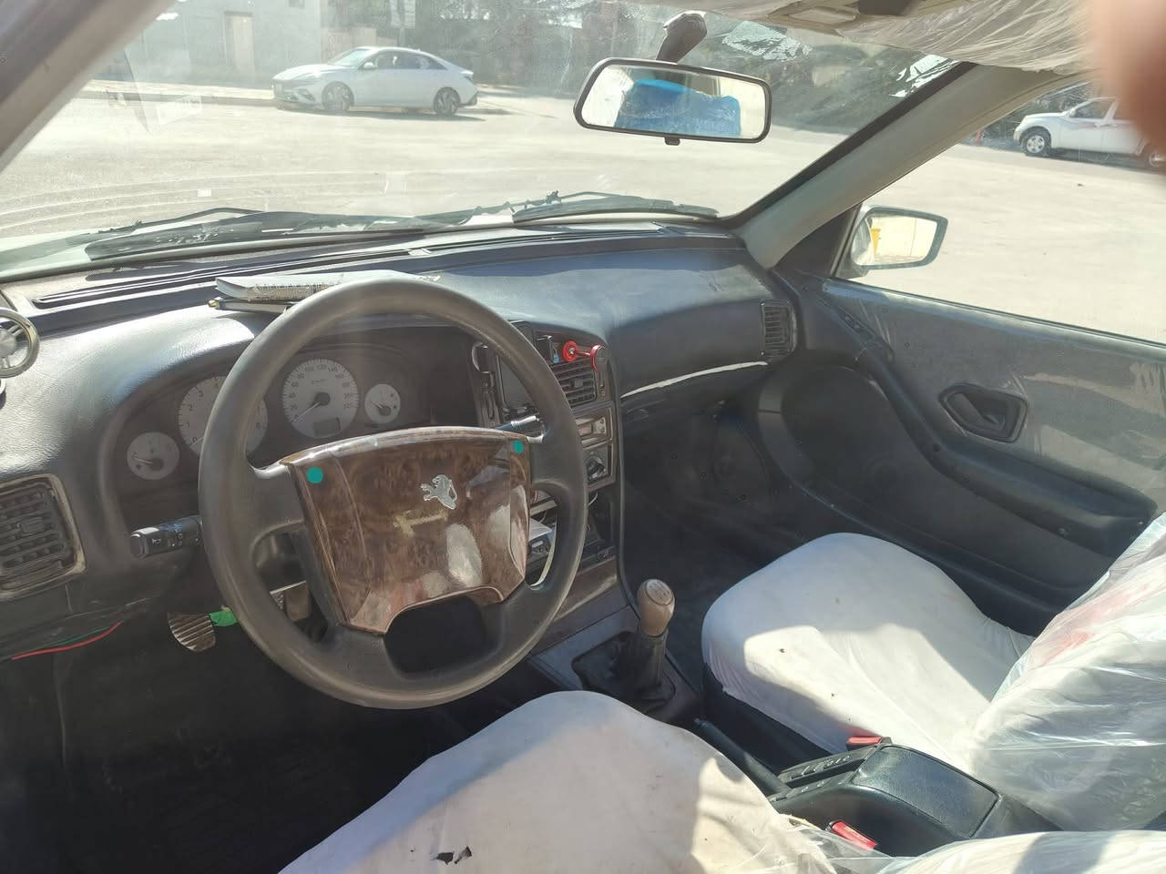 سلام عليكم بيجو بارص مديل 13رقم بصره دولي سنويه 30سياره جاهزه مكينه كير حداده تبيرد بجيس سياره مالت جناي ربع ماذب عله مكفوله من ضربه قويه وتدبديل مكاني البصره الكرنه سعر 37بيه مجال حك جيه ***********واتساب
