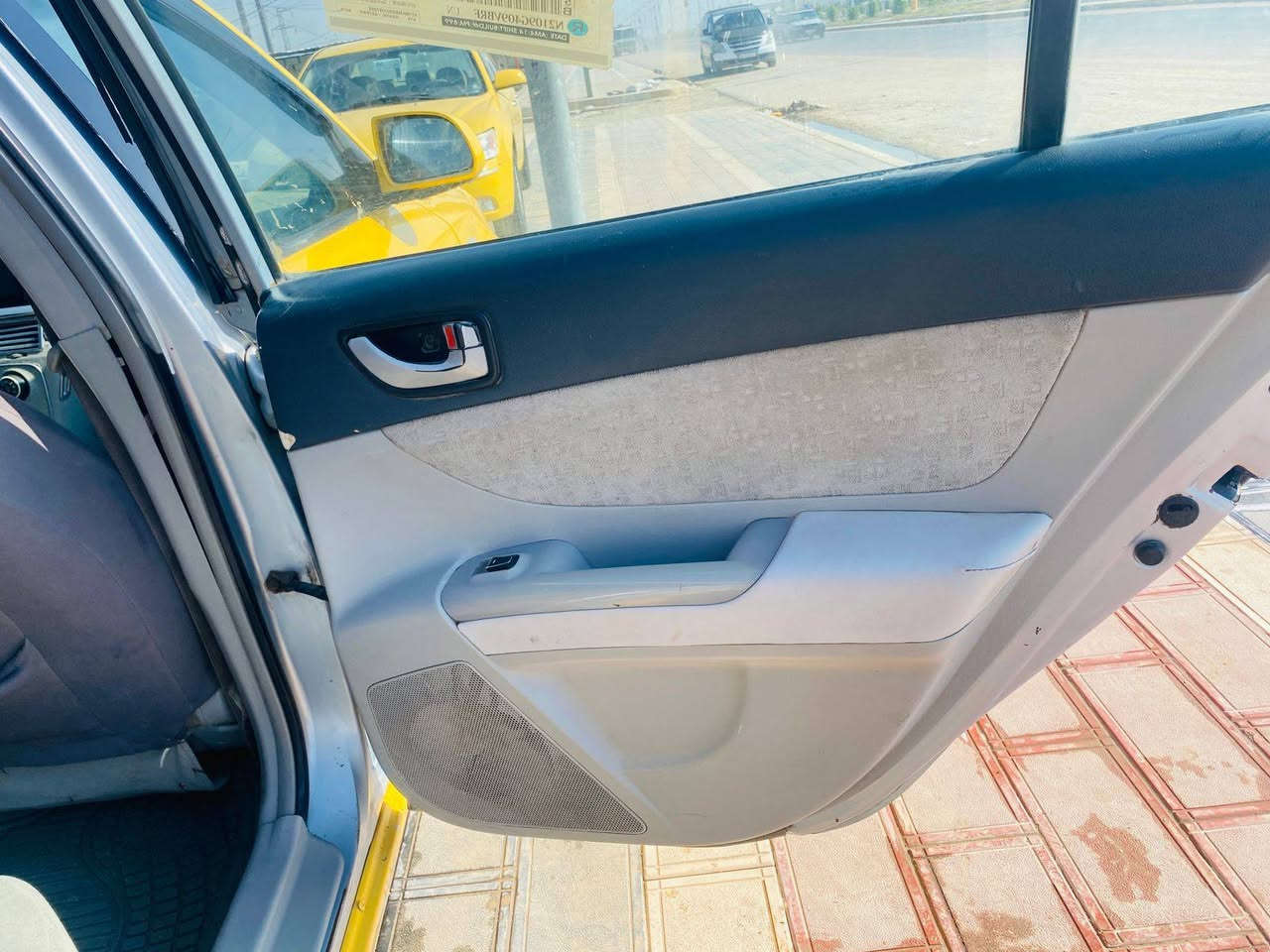 السلام عليكم سوناتا للبيع 2007 محدثه 10 بسمي مشروع وطني سنويه لل27 وارد امريكي حادثه جاملغ وبنيد محرك 2000 كير مكينه تبريد تخم تيرات جدد لسعر 80 وبيه مجال قليل  الاتصال عل رقم ***********
