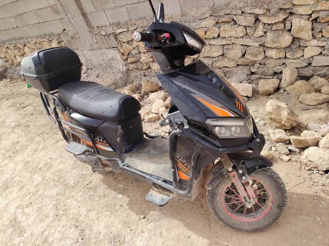 للبيع موطور شحن نضيف جديد صارلة شهر نص مستخدم لسفتسار تصال ع ***********
