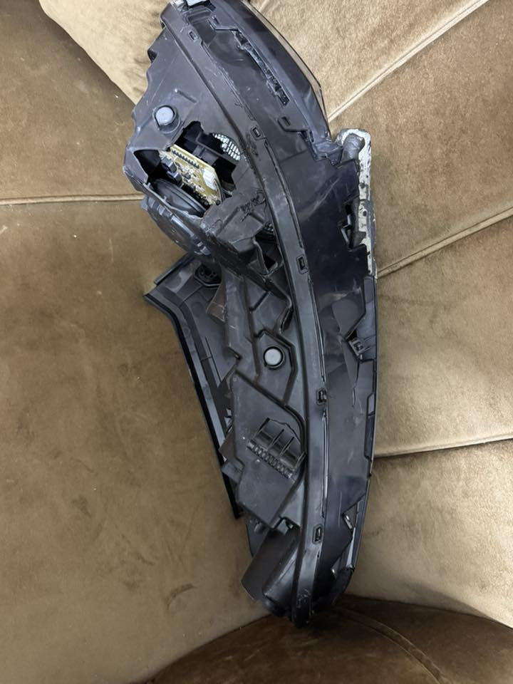 سلام عليكم ماصده توسان امريكي موديل 25 جهه السايق الكارت مالتها عطلان للبيع مكاني بغداد المشتل
***********
